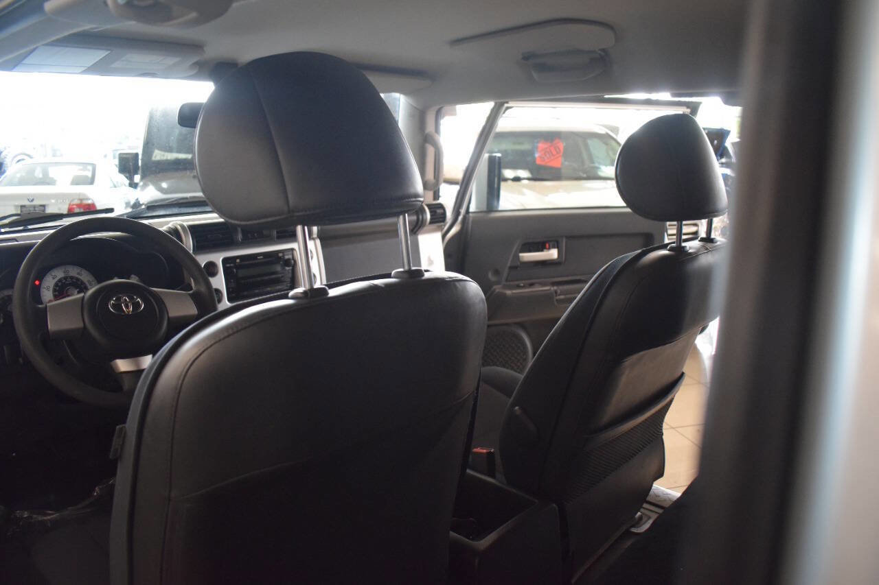 Used 2008 Toyota FJ Cruiser 4WD image 59