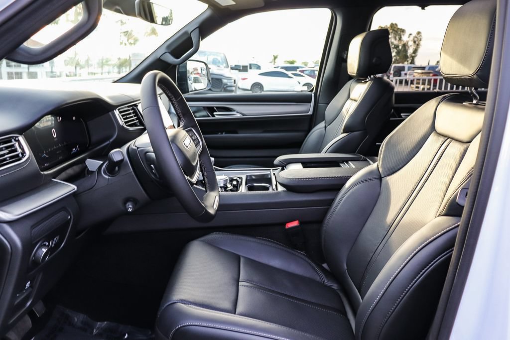 New 2026 Jeep Grand Wagoneer Limited AWD/4WD image 21