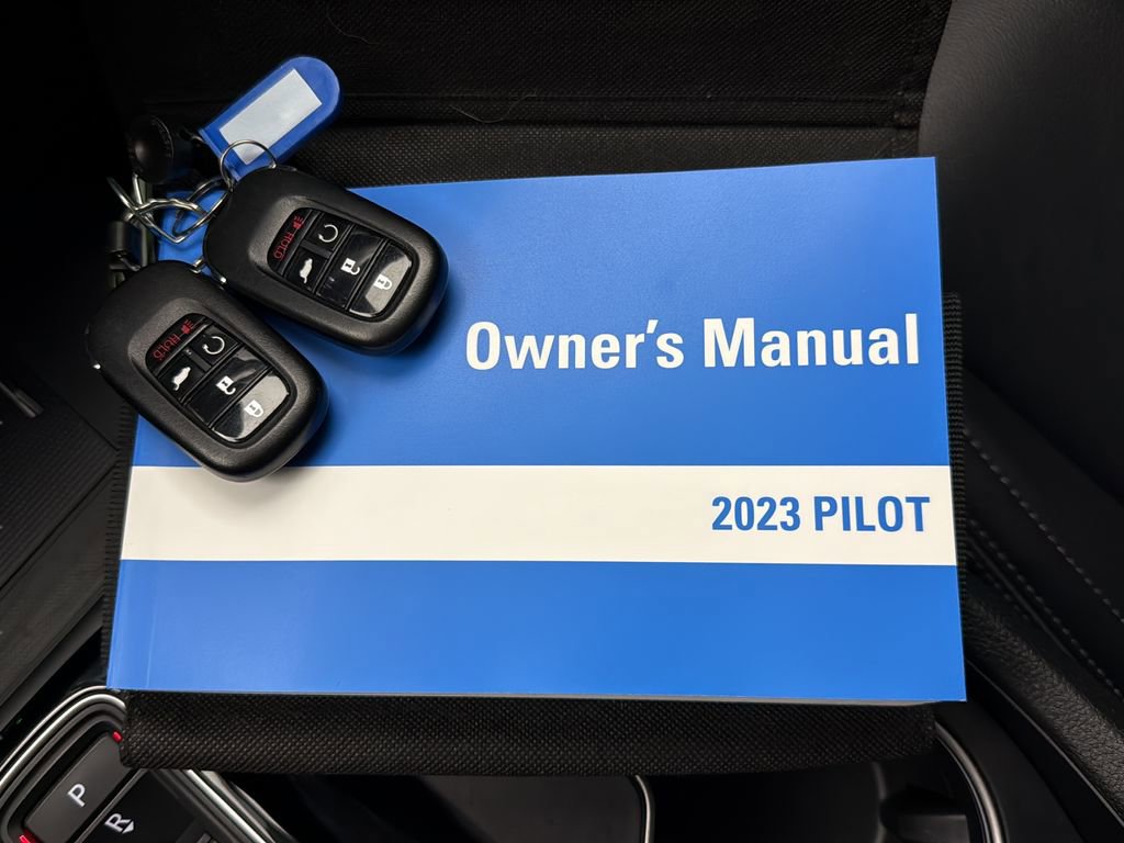 Certified 2023 Honda Pilot Touring image 37