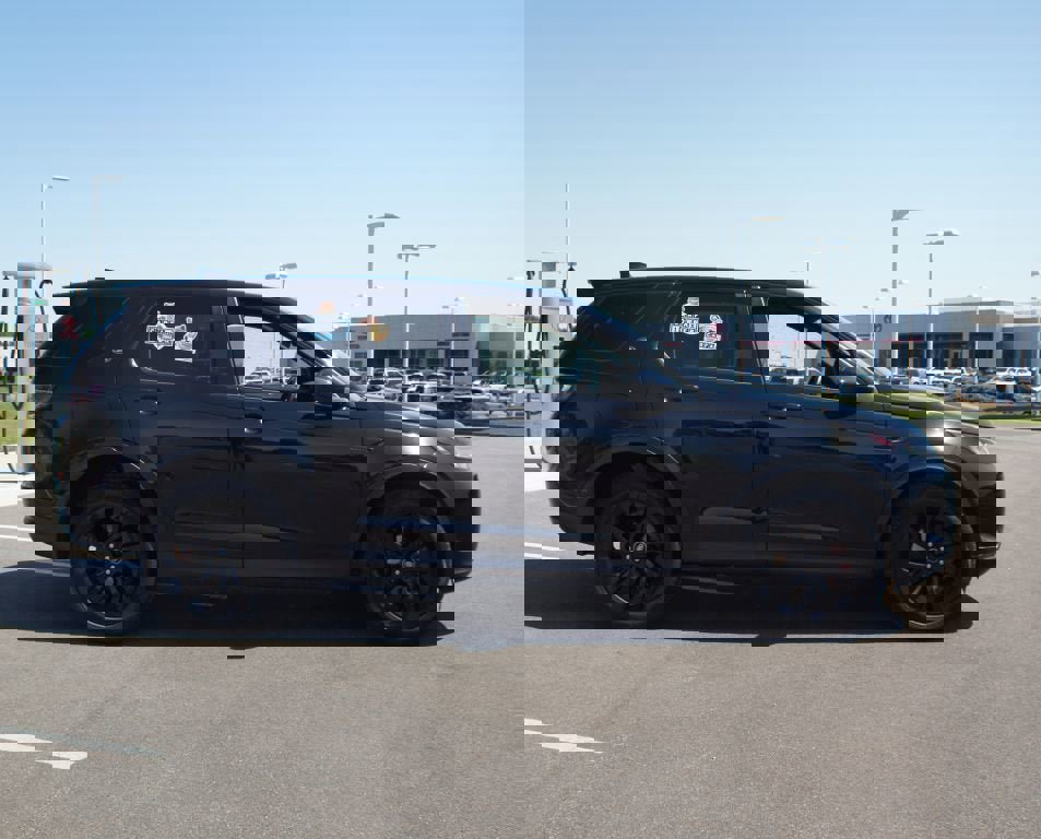 Used 2023 Land Rover Discovery Sport SE image 22