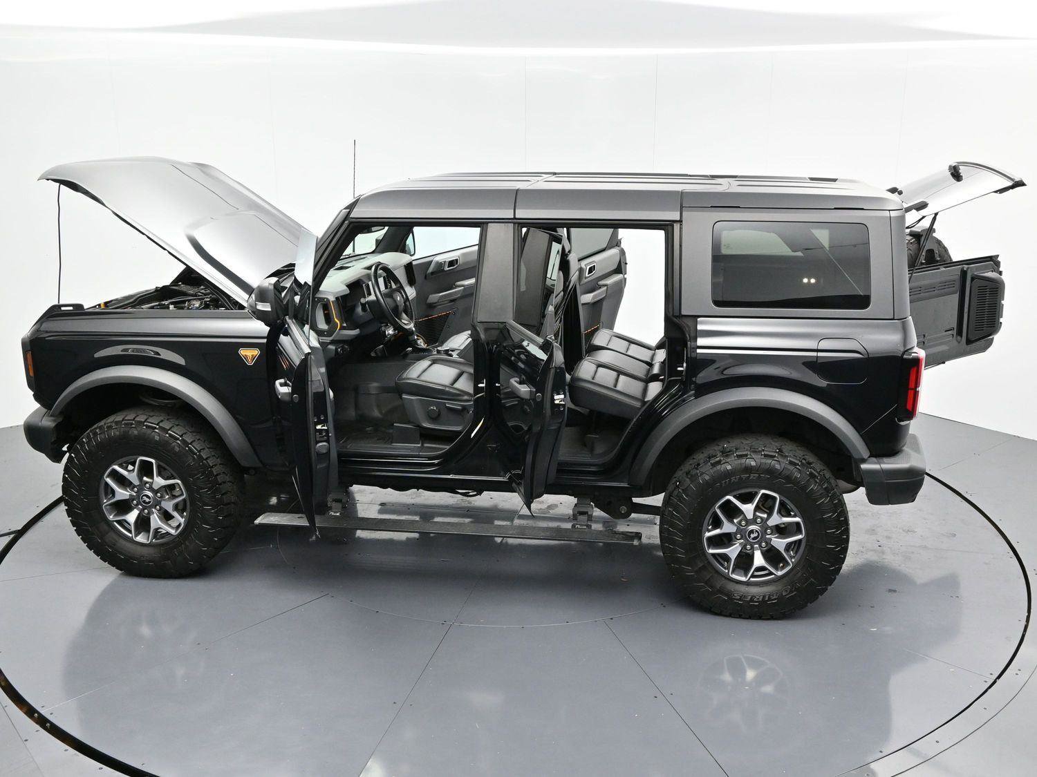 Used 2023 Ford Bronco Badlands image 45