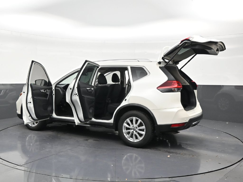 Used 2020 Nissan Rogue SV FWD image 29