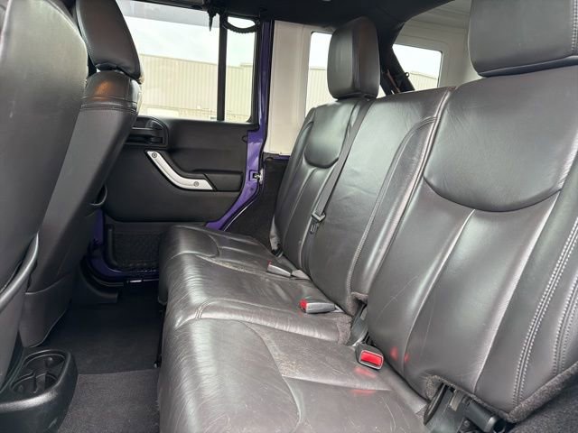 Used 2017 Jeep Wrangler Unlimited Sahara w/ Connectivity Group image 28