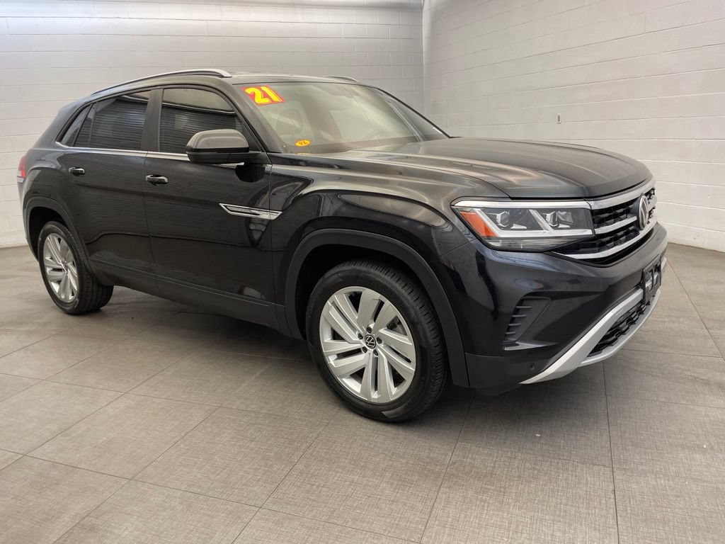 Used 2021 Volkswagen Atlas Cross Sport SE w/ V6 Towing Package FWD image 3