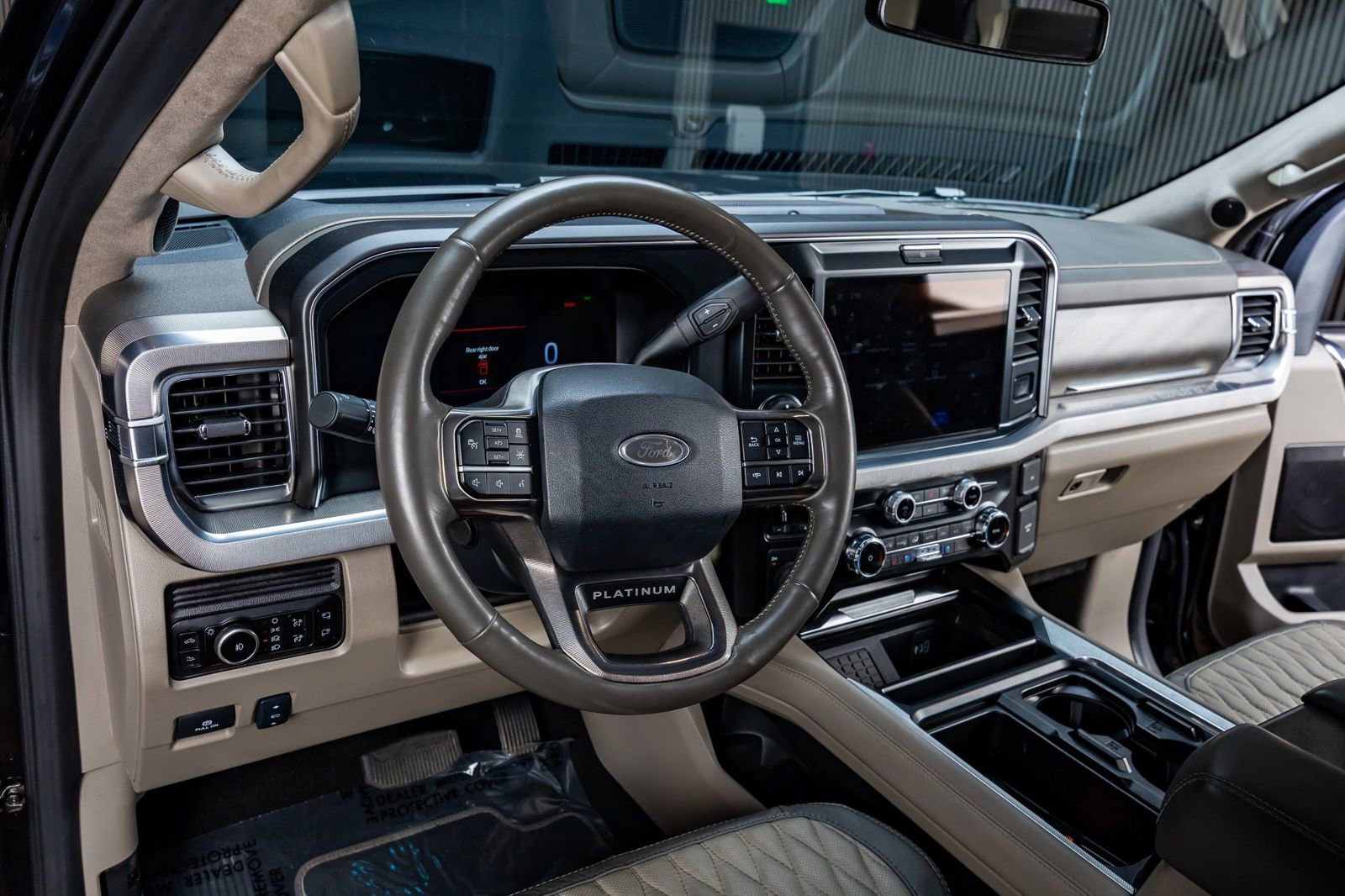 Used 2025 Ford F250 Platinum w/ Platinum Plus Package image 16