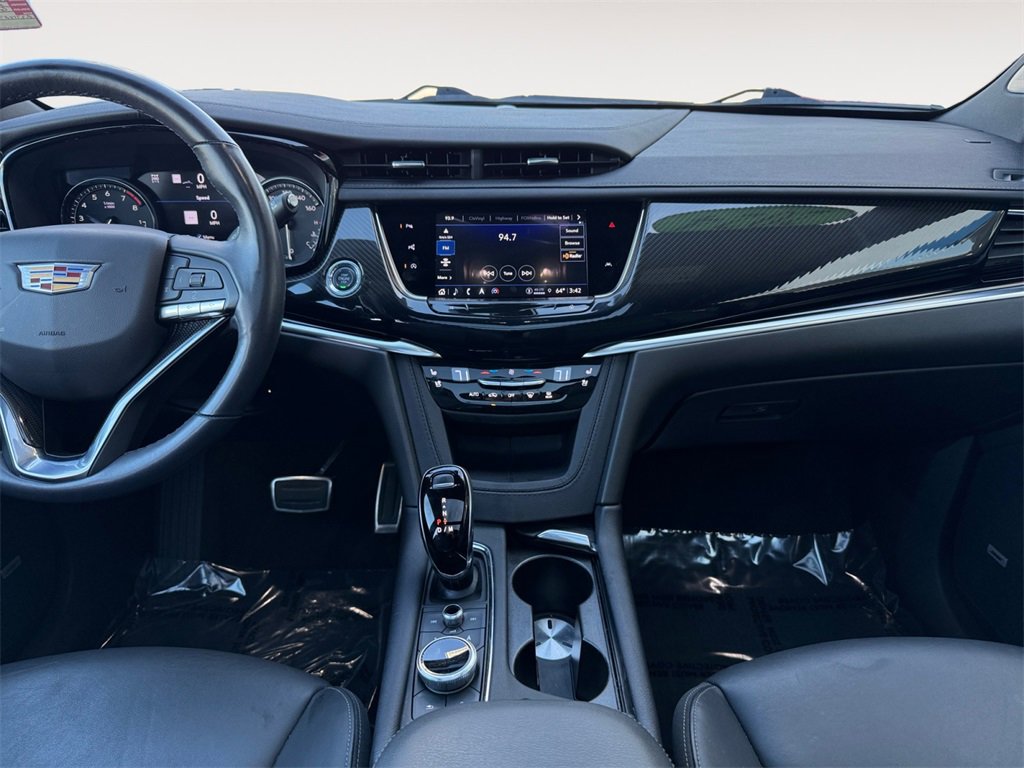Used 2024 Cadillac XT6 Sport w/ Technology Package image 11