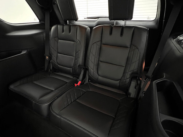 Used 2018 Ford Explorer Platinum AWD/4WD image 17