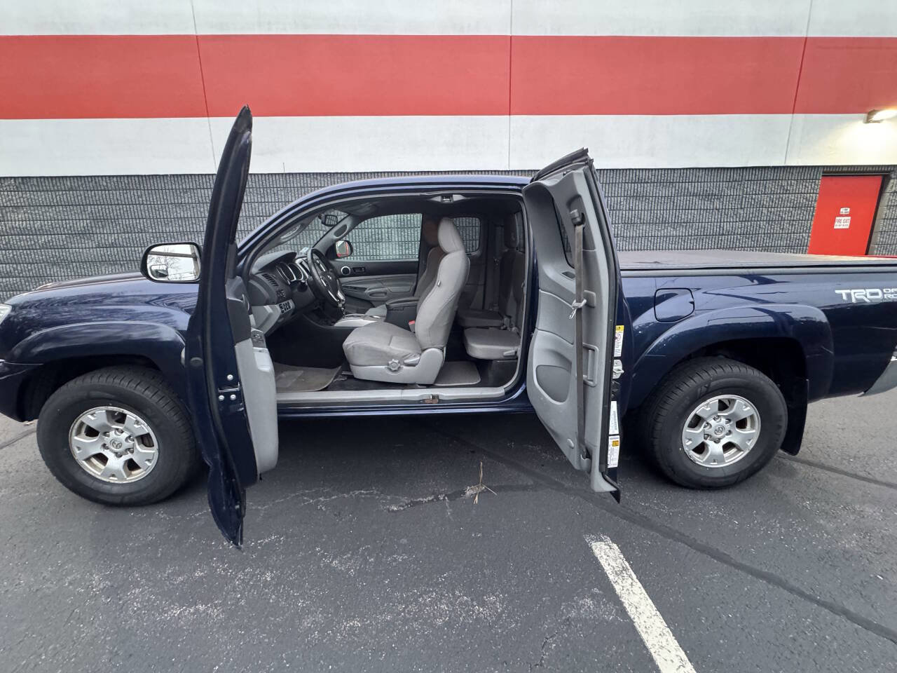 Used 2013 Toyota Tacoma V6 4x4 4dr Access Cab 6.1 ft S image 17