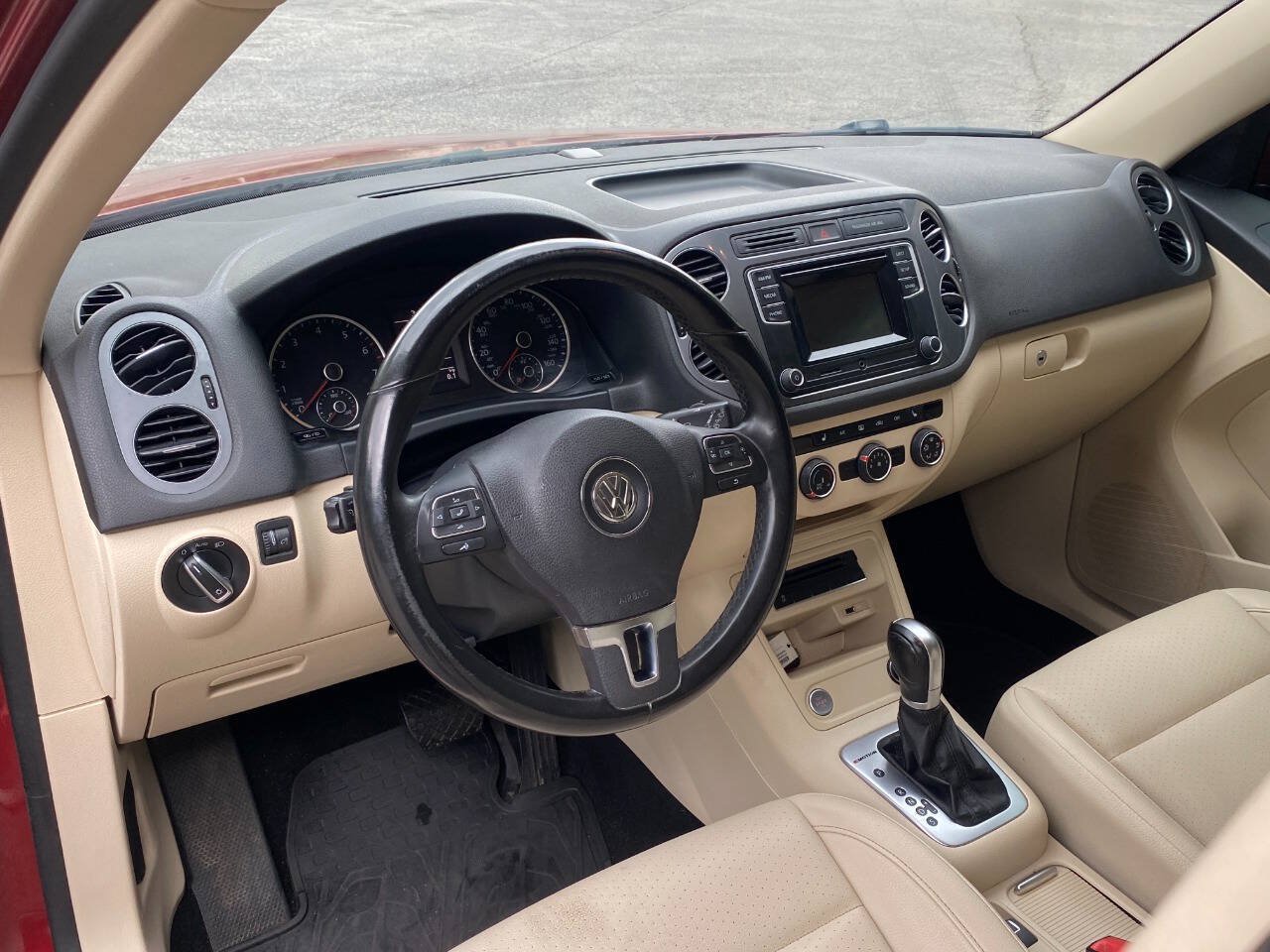 Used 2016 Volkswagen Tiguan S AWD/4WD image 11
