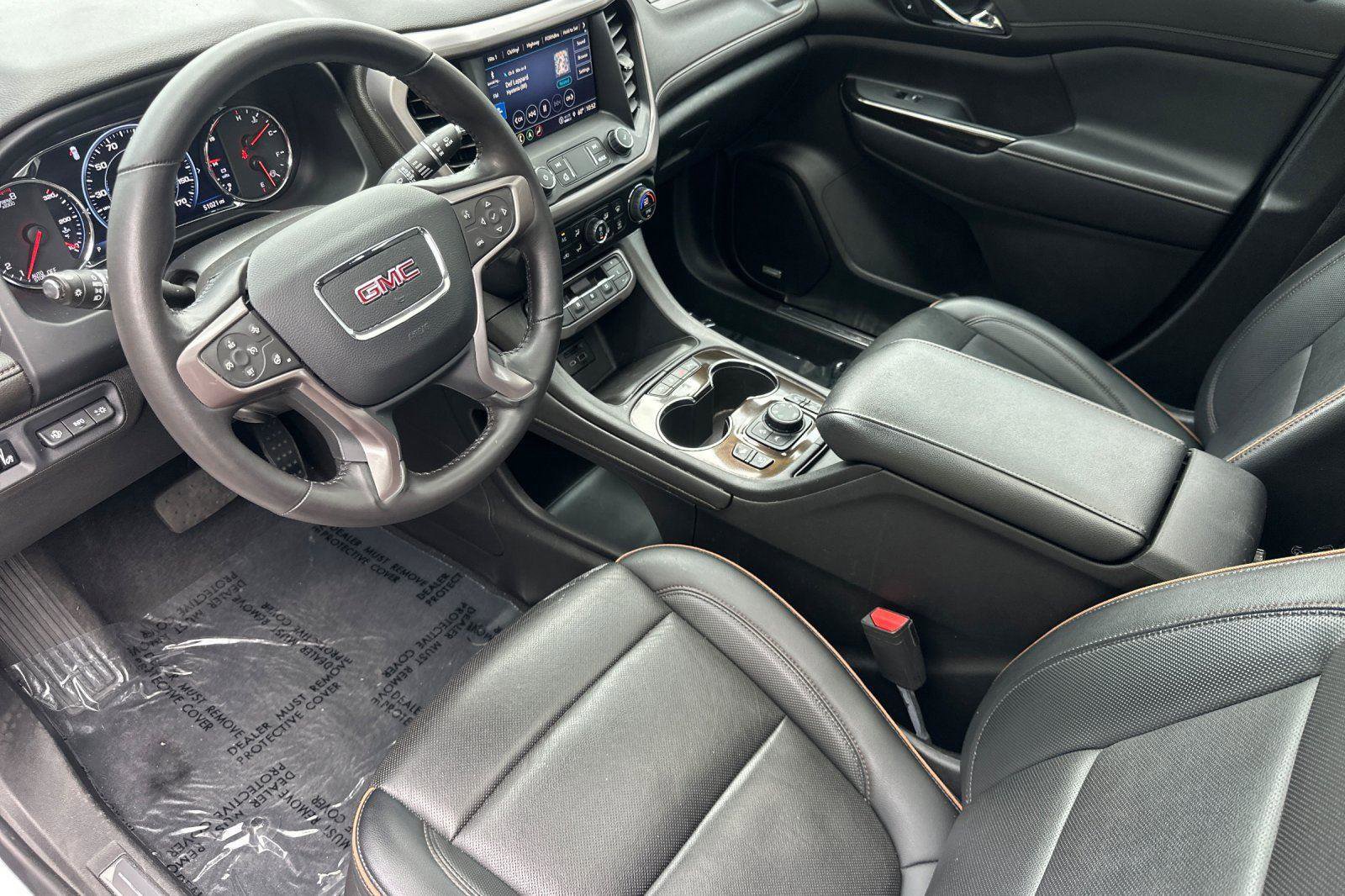 Used 2022 GMC Acadia AT4 w/ Technology Package image 3