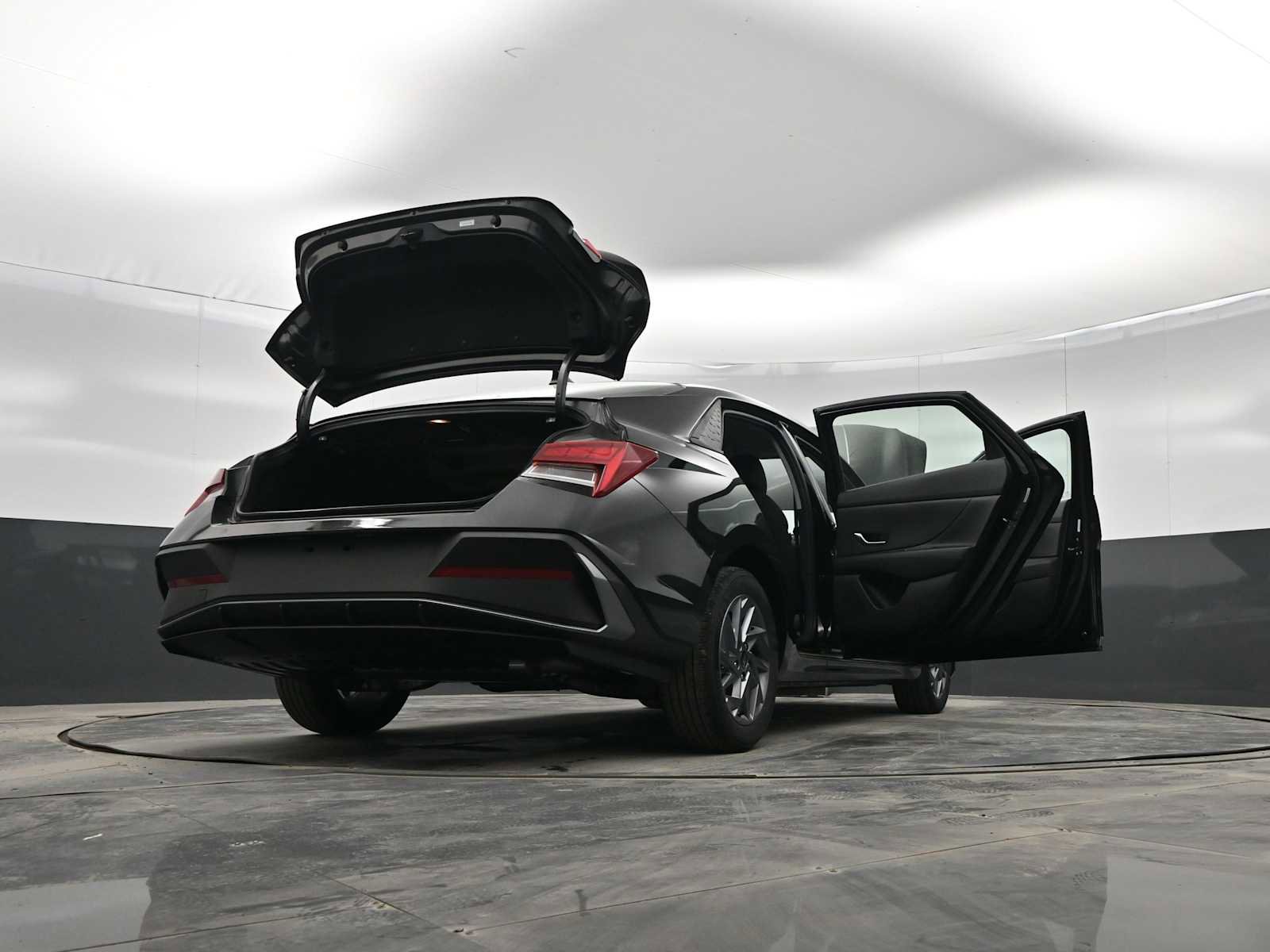 New 2026 Hyundai Elantra Blue image 44