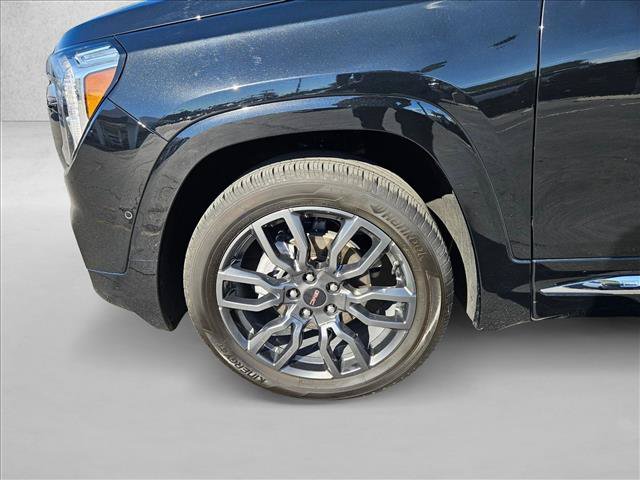 Used 2024 GMC Terrain Denali w/ Black Diamond Edition AWD/4WD image 23