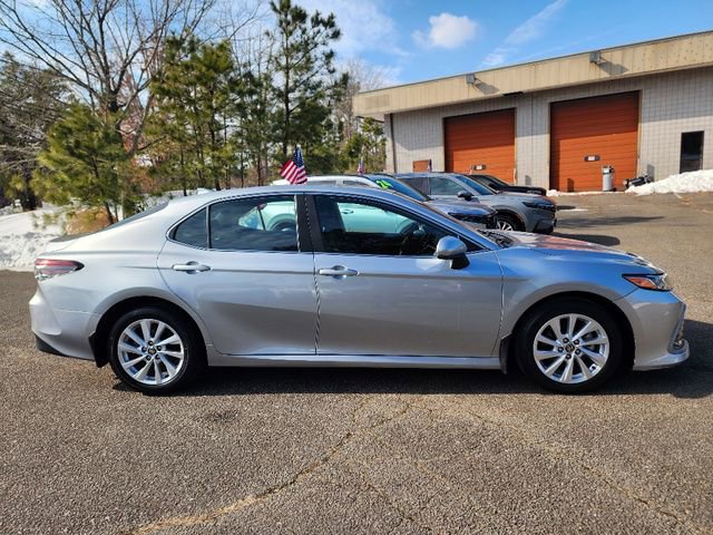 Used 2024 Toyota Camry LE image 6