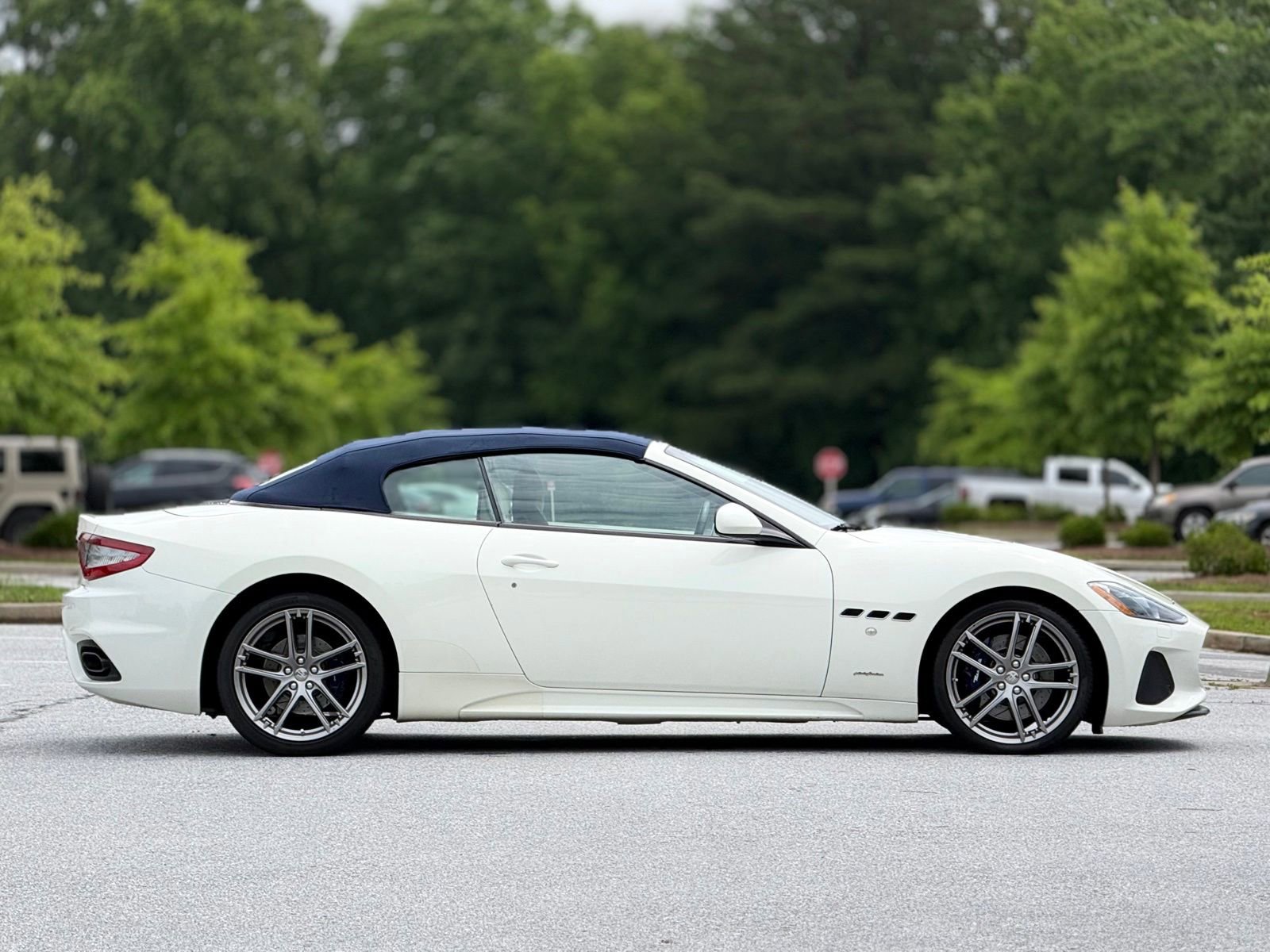 Used 2018 Maserati GranTurismo Sport RWD image 12