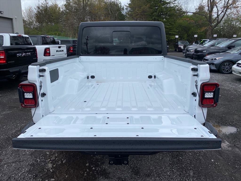 New 2026 Jeep Gladiator Sport AWD/4WD image 14