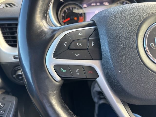 Used 2015 Jeep Cherokee Limited w/ Luxury Group image 15