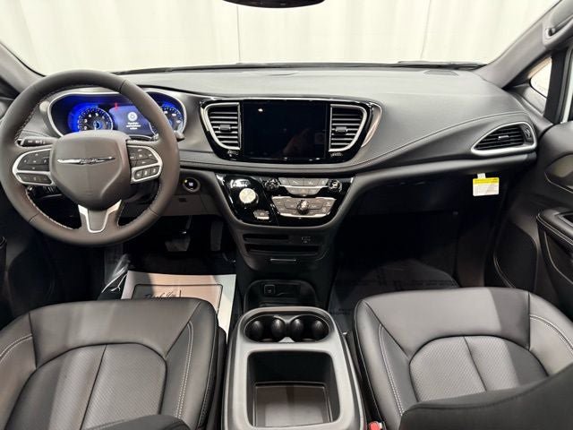 New 2026 Chrysler Pacifica Select FWD image 4