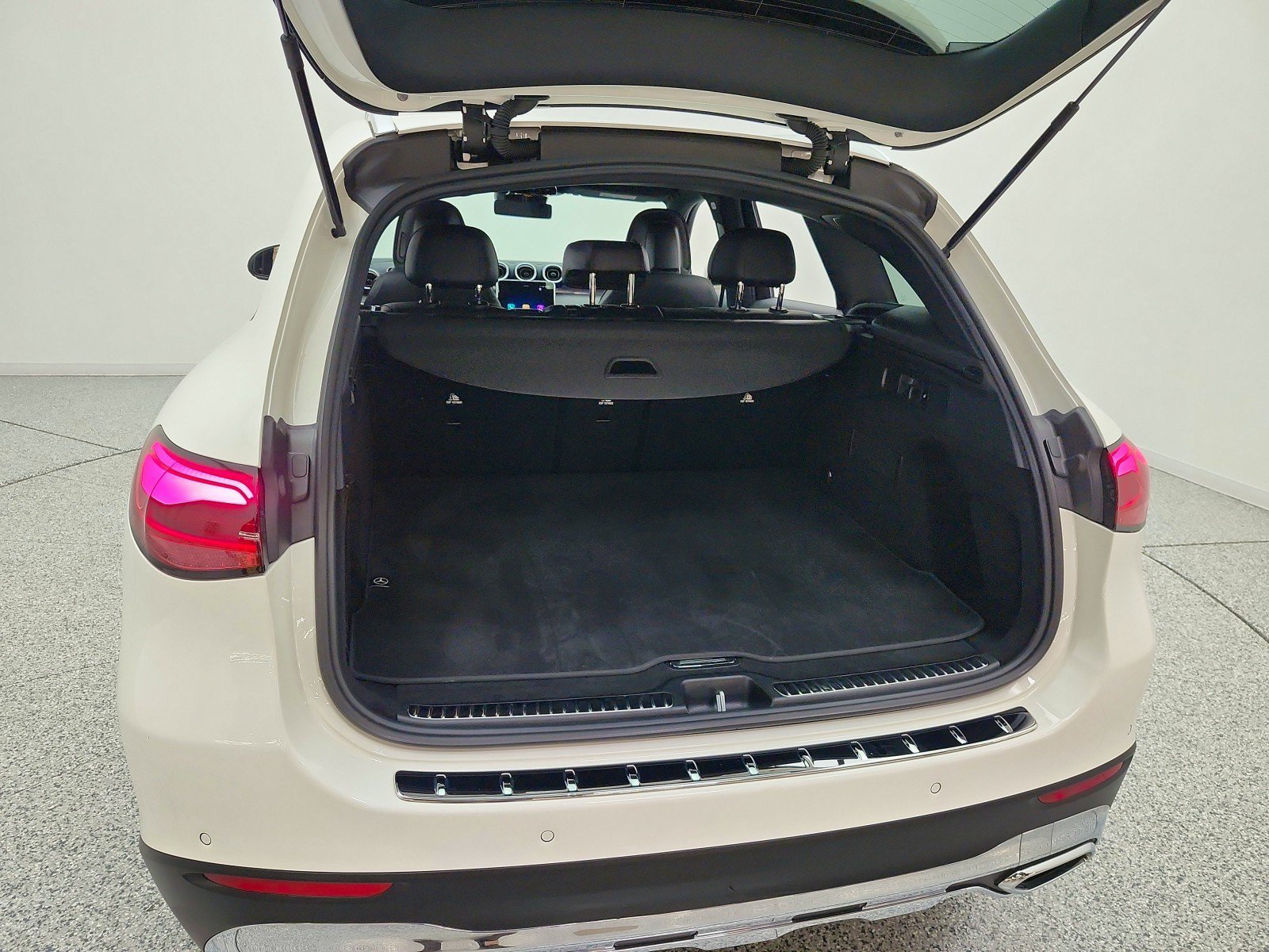 Certified 2026 Mercedes-Benz GLC 300 image 20