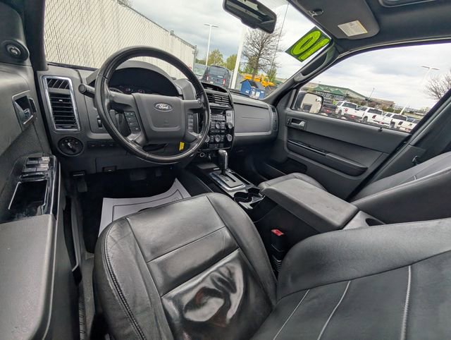 Used 2010 Ford Escape Limited AWD/4WD image 6