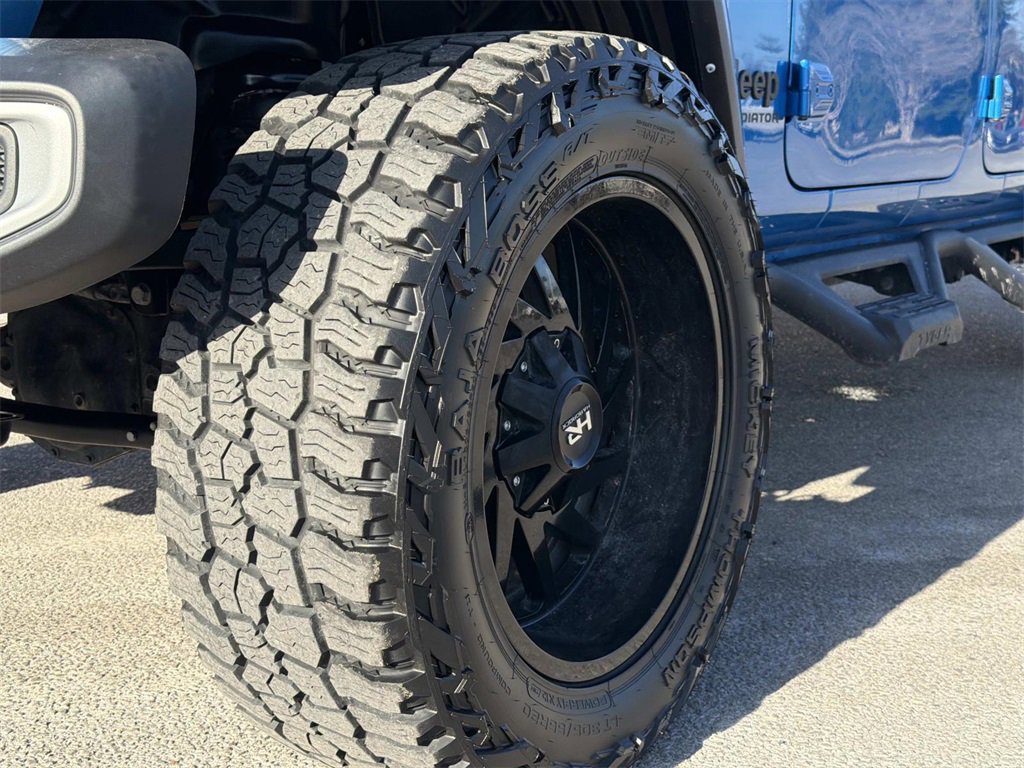 Used 2022 Jeep Gladiator Sport image 9