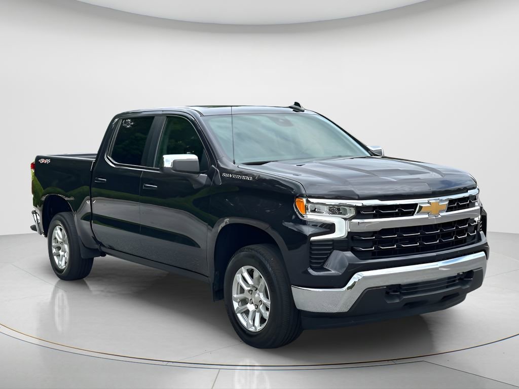 Used 2023 Chevrolet Silverado 1500 LT AWD/4WD image 3