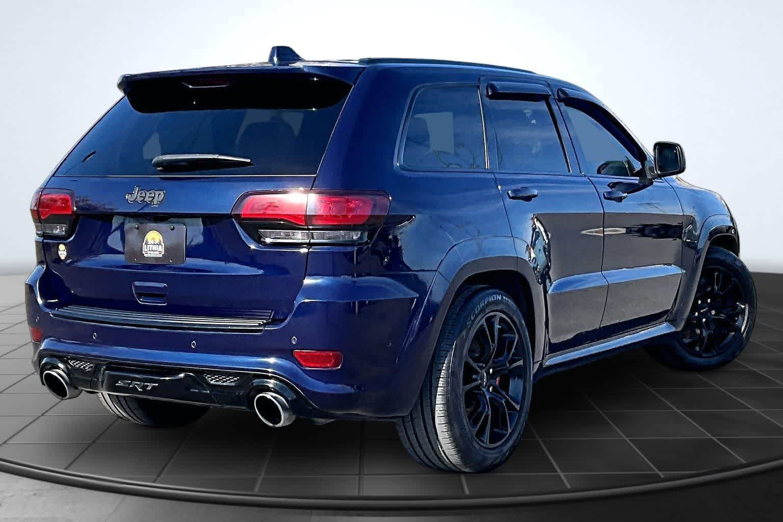 Used 2017 Jeep Grand Cherokee SRT w/ Trailer Tow Group IV AWD/4WD image 23