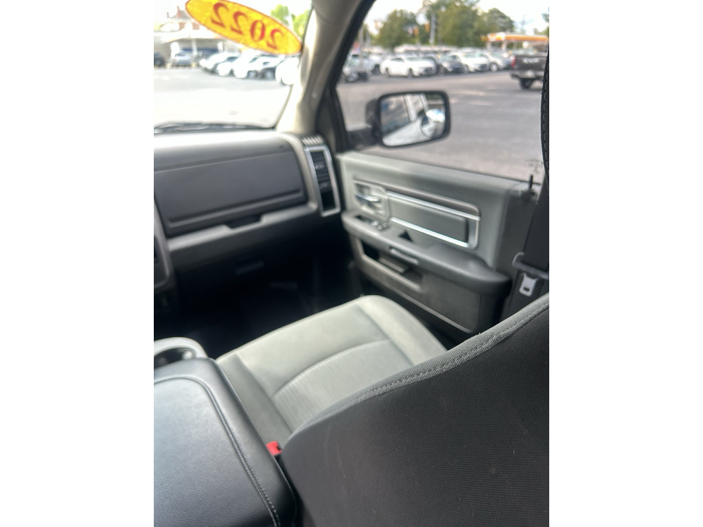 Used 2022 RAM 1500 Classic SLT RWD image 9