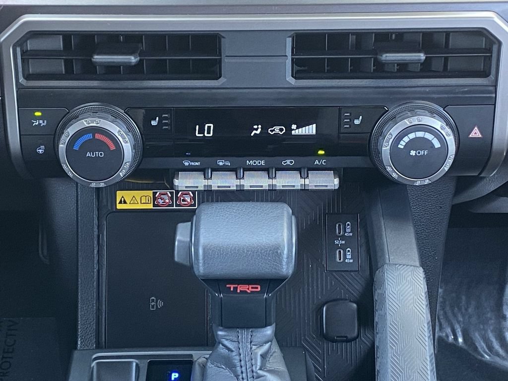 Certified 2026 Toyota 4Runner TRD Off-Road AWD/4WD image 32