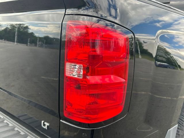 Used 2018 Chevrolet Silverado 1500 LT w/ Midnight Edition AWD/4WD image 26