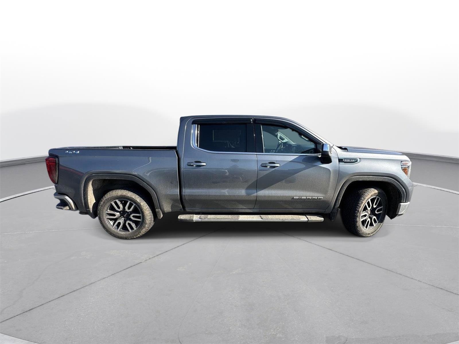 Used 2021 GMC Sierra 1500 SLE image 4