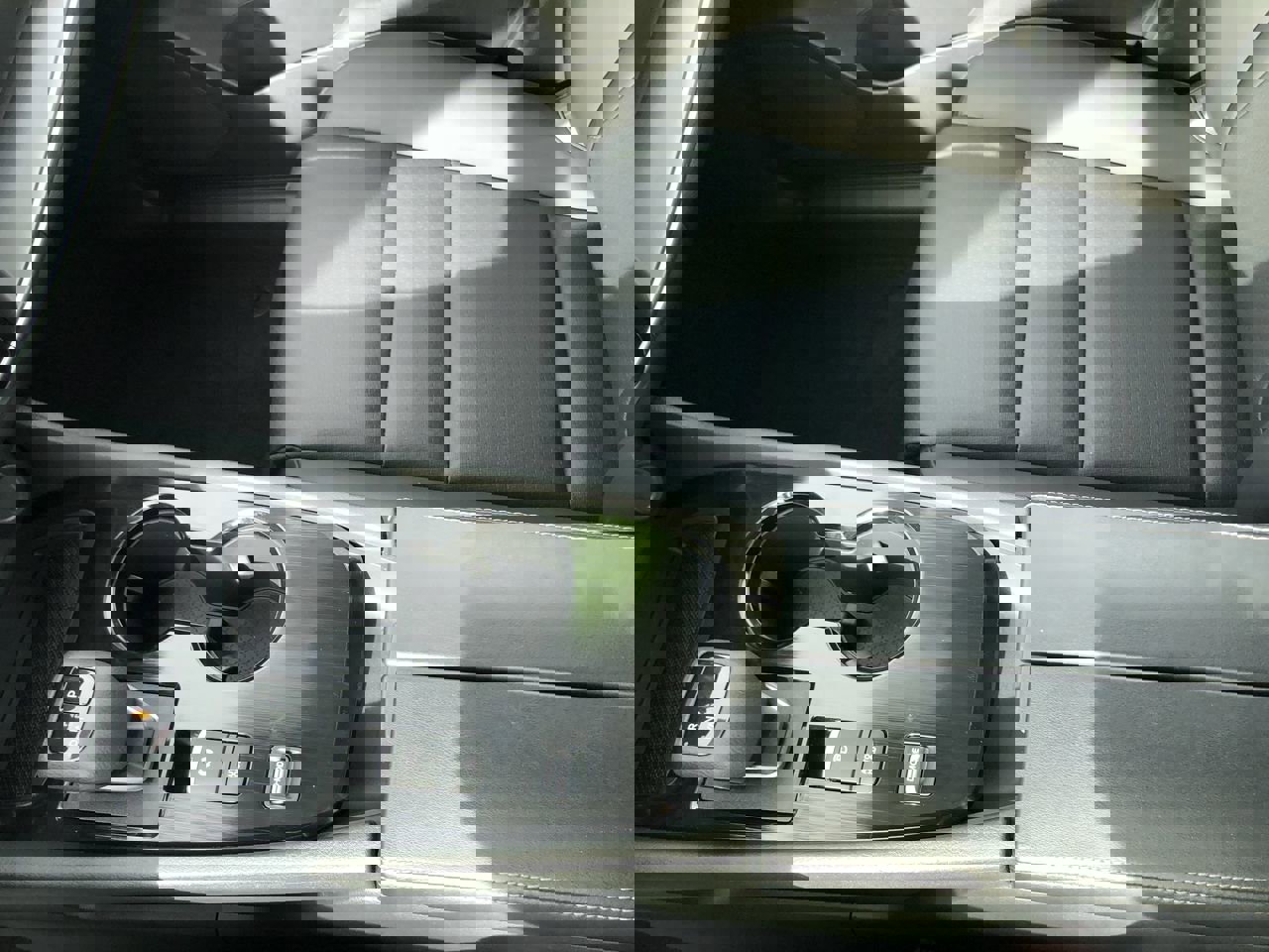 Used 2023 Nissan Rogue SV w/ SV Premium B Package image 18