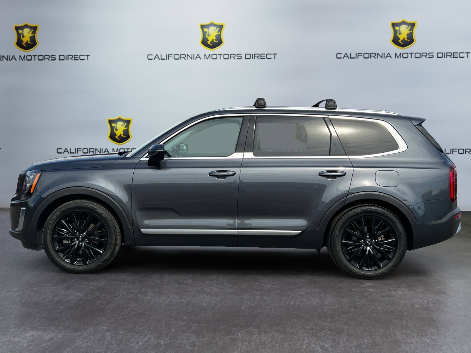 Used 2021 Kia Telluride SX w/ Towing Package image 2