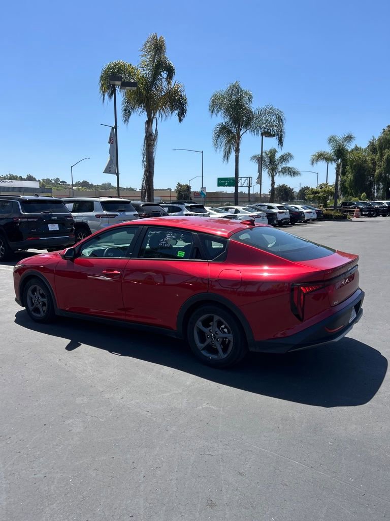 Used 2025 Kia K4 LXS image 8