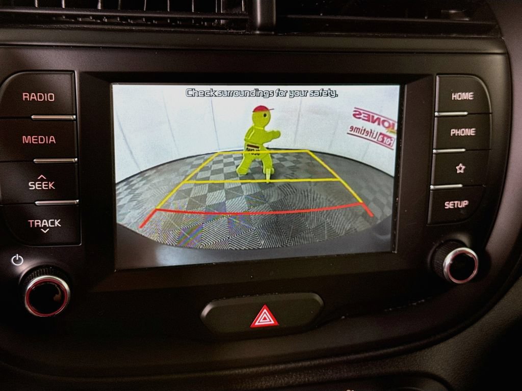 Used 2020 Kia Soul LX FWD image 5