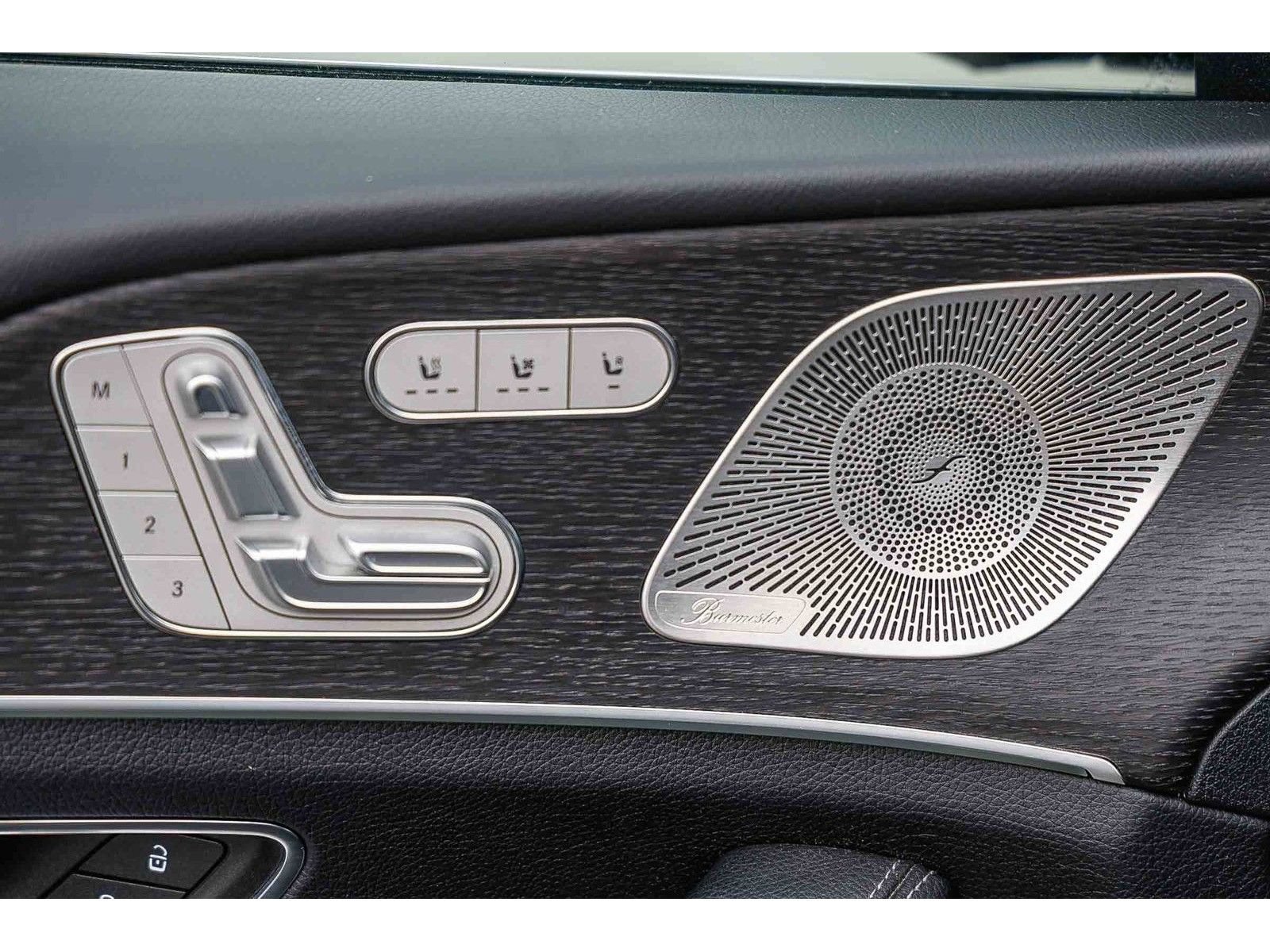 Used 2023 Mercedes-Benz GLS 450 4MATIC image 23