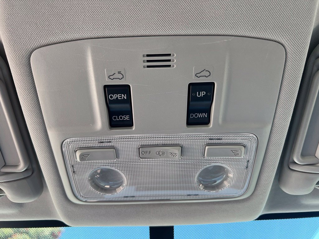 Used 2015 Toyota RAV4 XLE FWD image 28
