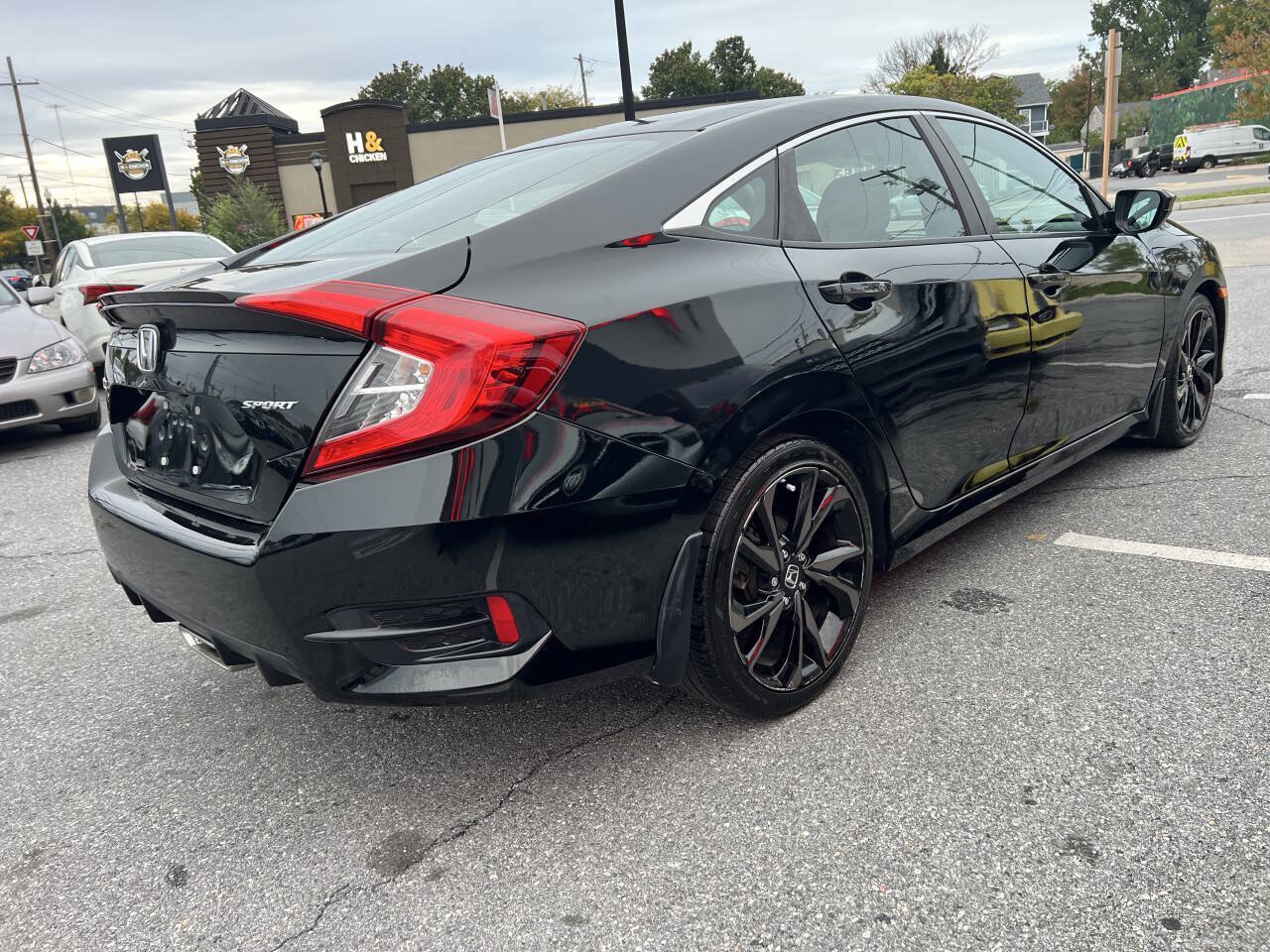 Used 2020 Honda Civic Sport image 4