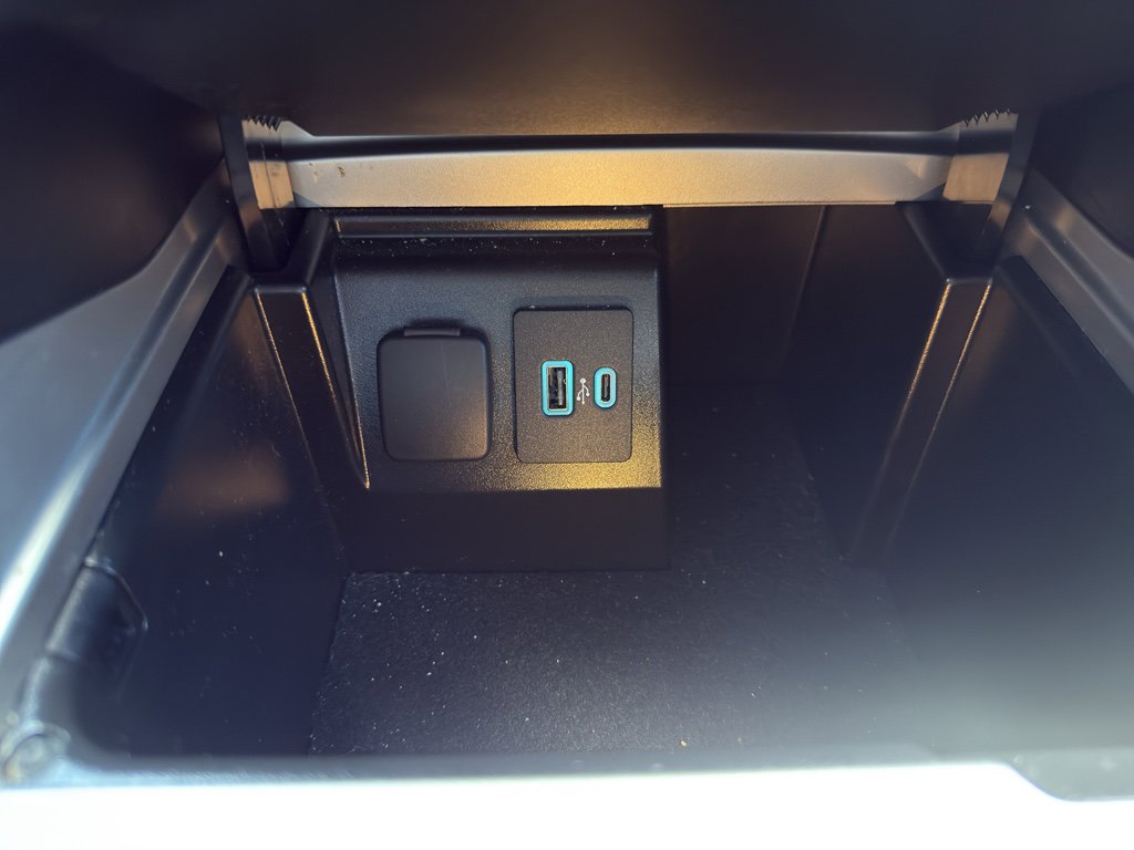 Used 2022 Ford Explorer XLT w/ Equipment Group 202A image 44