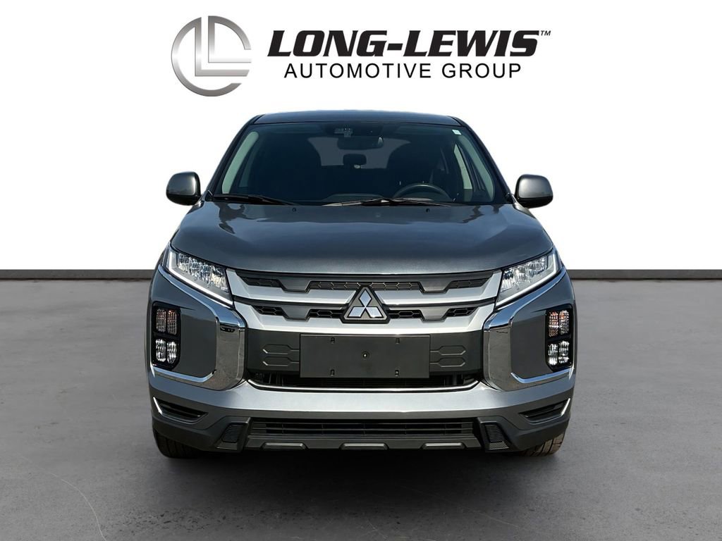 Used 2025 Mitsubishi Outlander ES FWD image 11