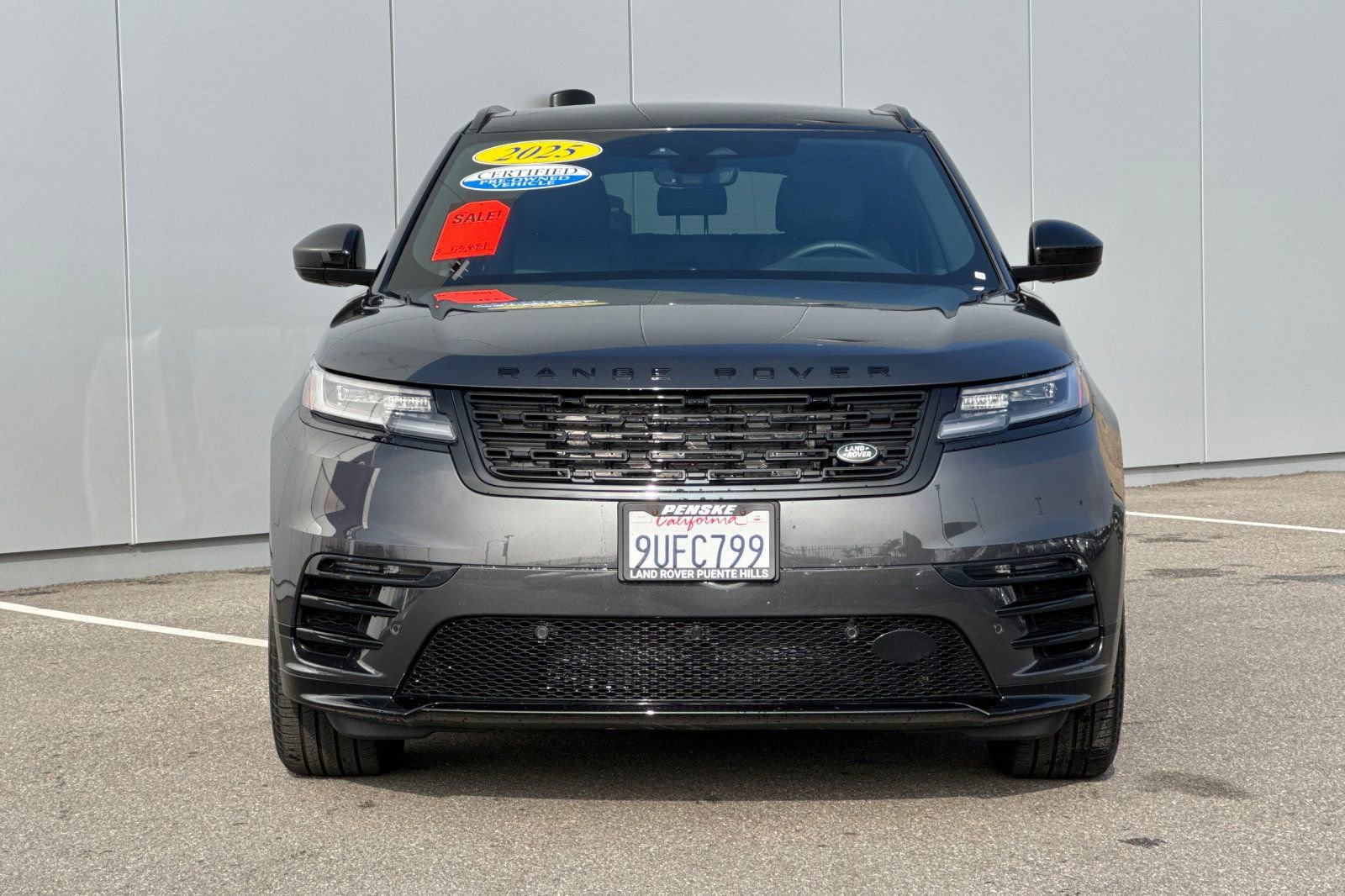 Used 2025 Land Rover Range Rover Velar Dynamic SE image 8