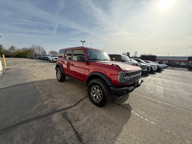 Used 2025 Ford Bronco Badlands image 8
