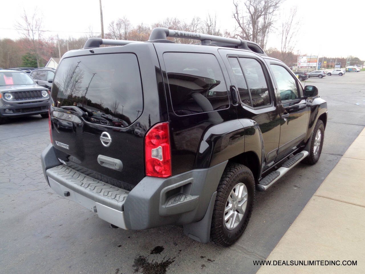 Used 2014 Nissan Xterra S AWD/4WD image 3