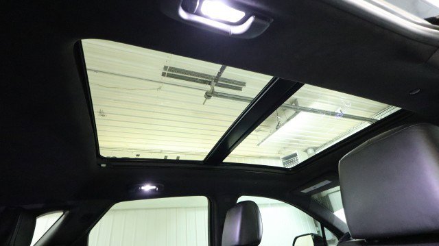 Used 2017 Cadillac XT5 Platinum w/ Driver Assist Package image 12