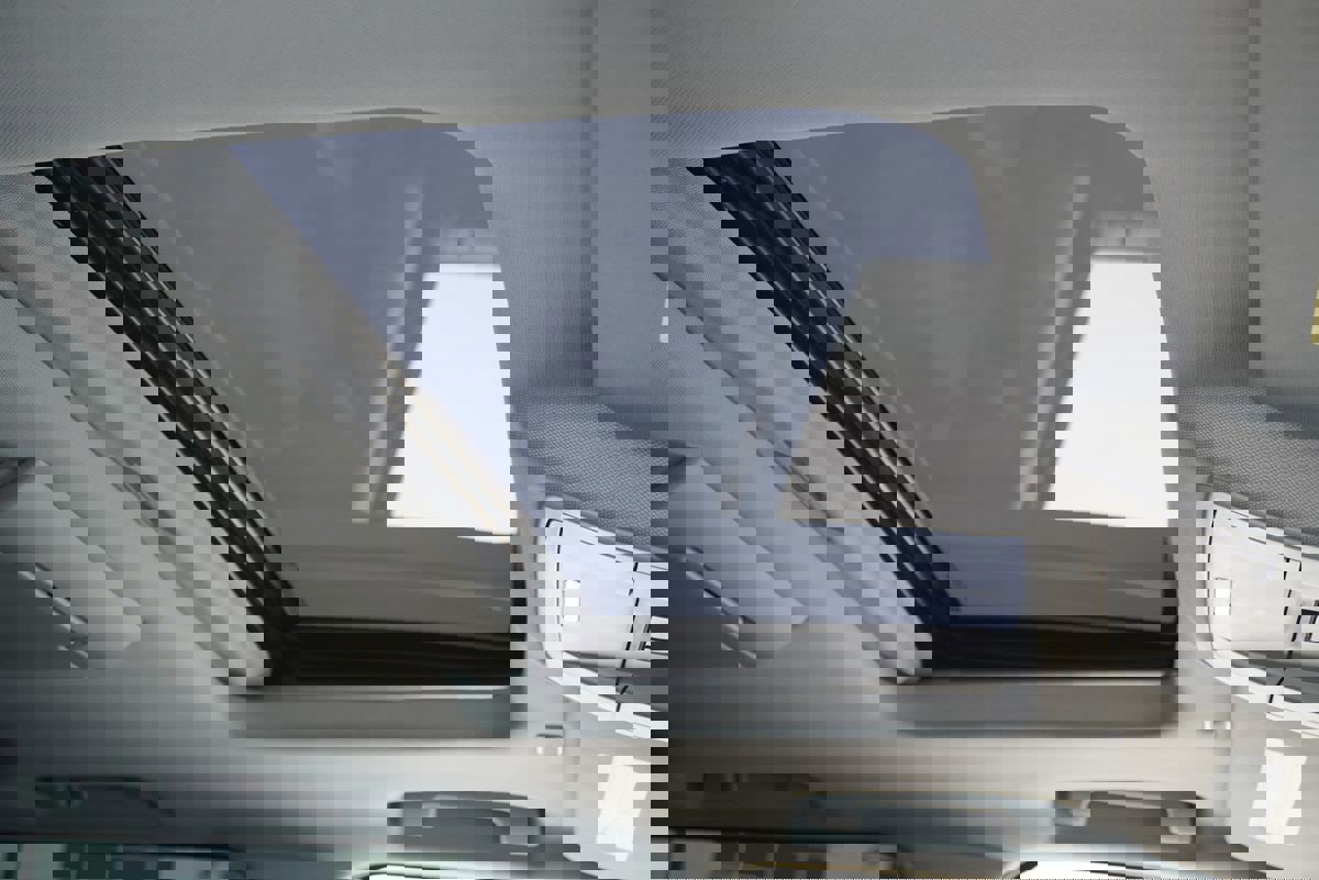 Used 2017 GMC Yukon XL SLT w/ Open Road Package image 22