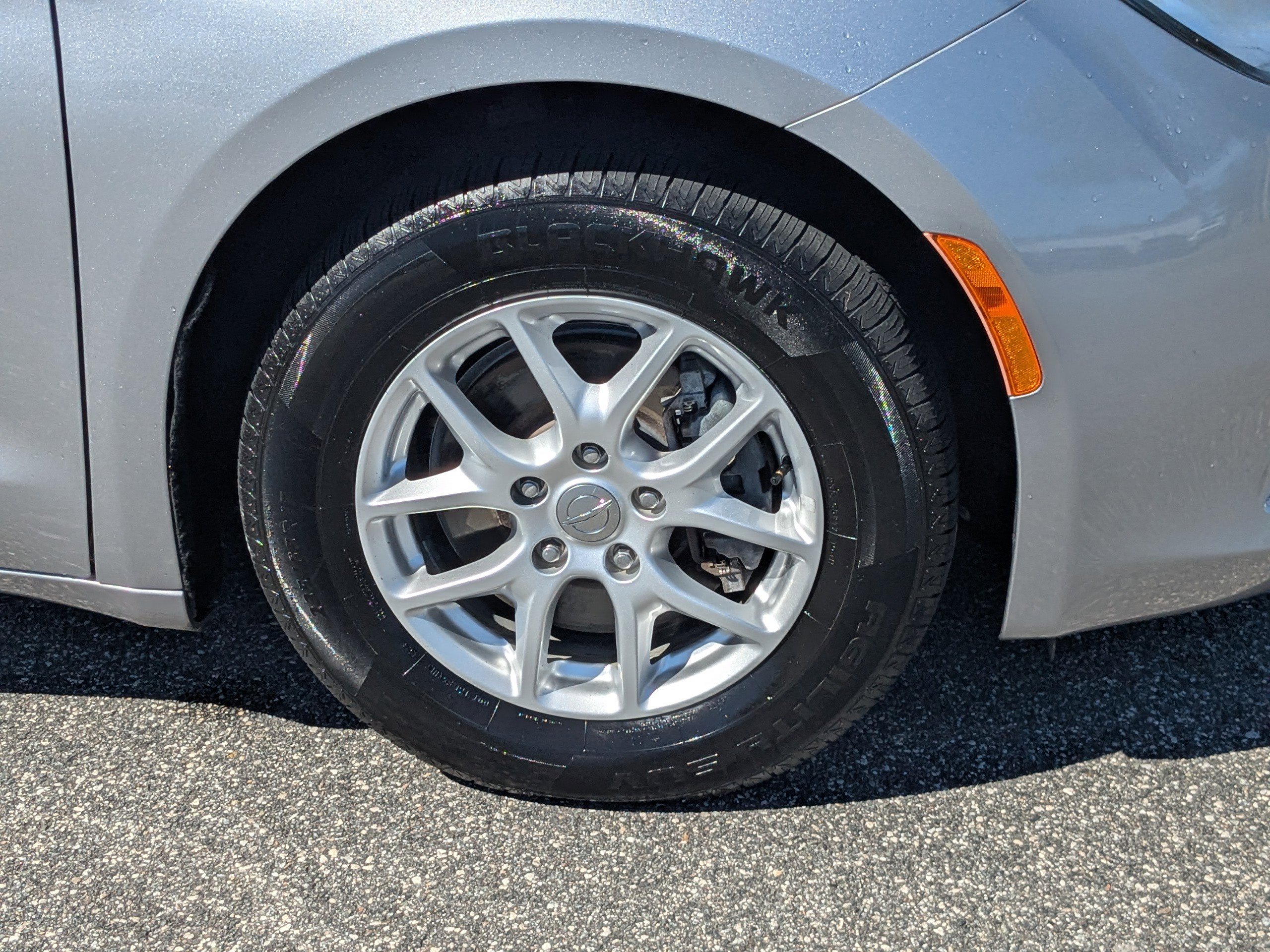 Certified 2020 Chrysler Voyager Lxi FWD image 10
