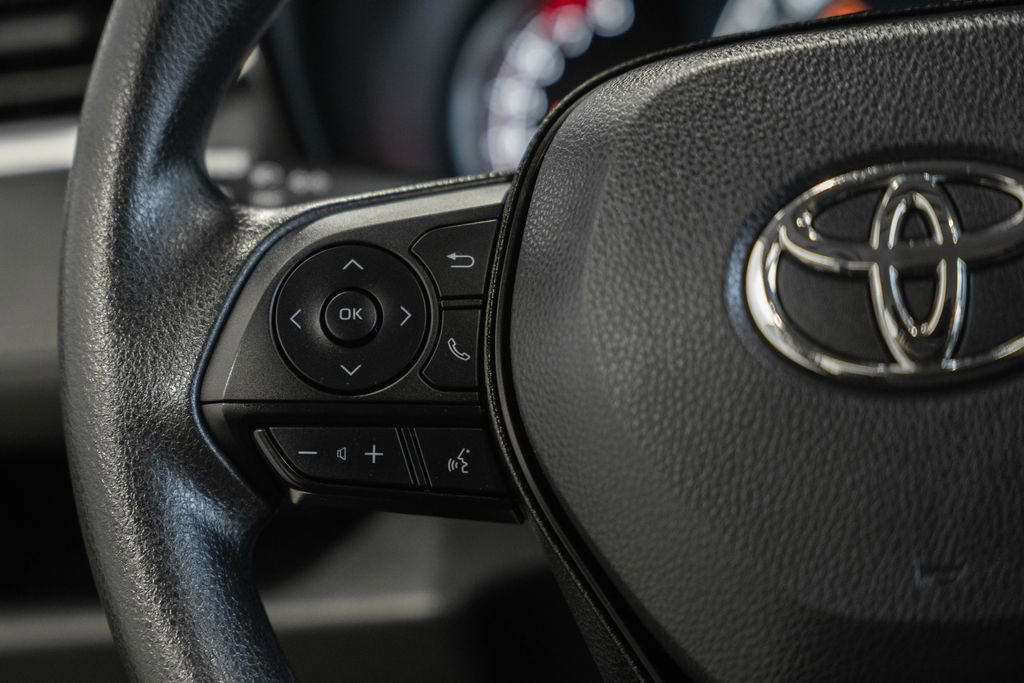 Used 2023 Toyota RAV4 XLE FWD image 27
