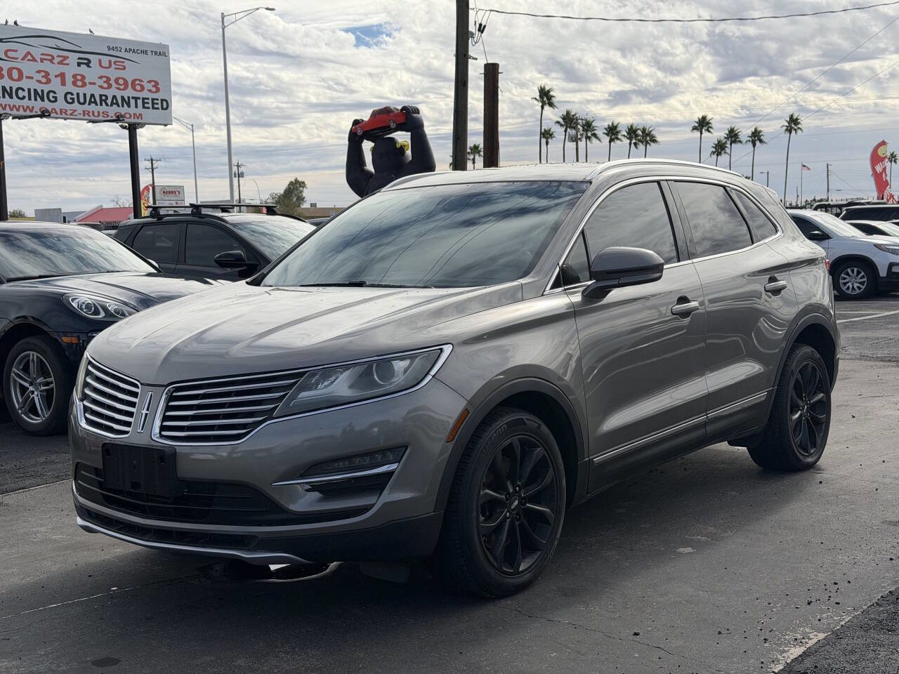 Used 2017 Lincoln MKC Select FWD image 2