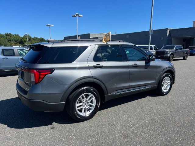 Certified 2025 Ford Explorer Active AWD/4WD image 5