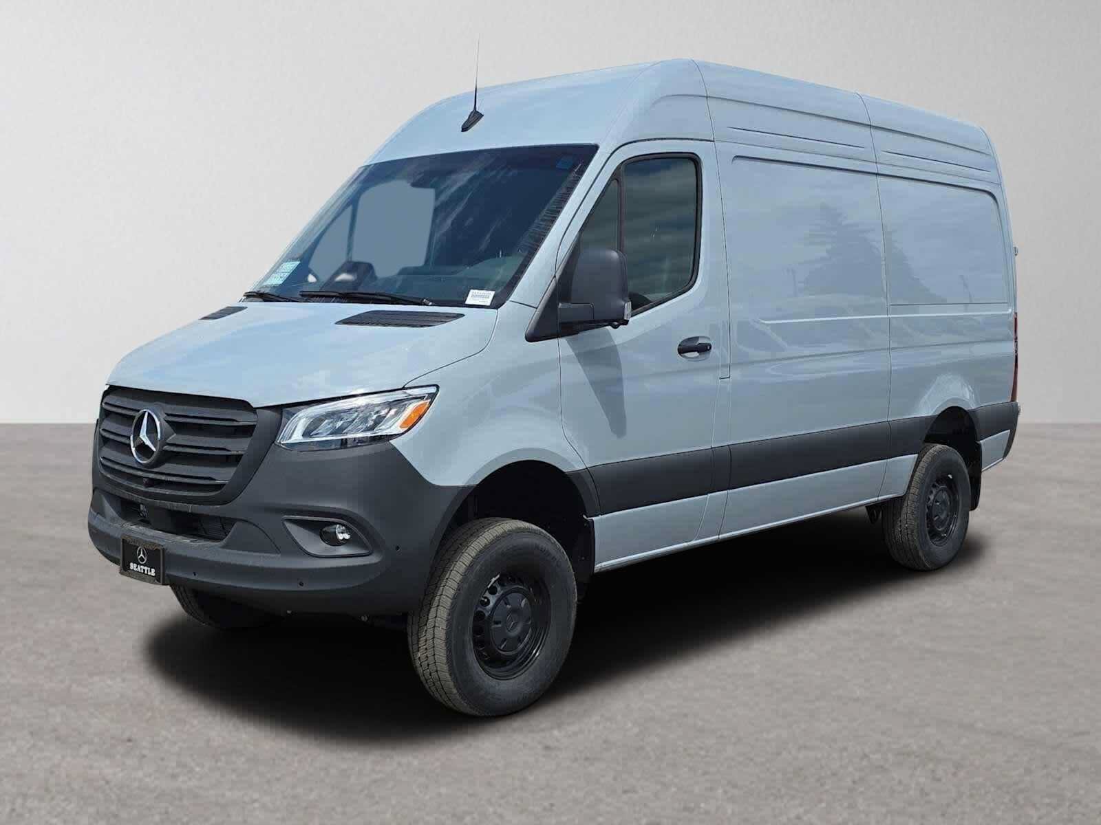 Used 2025 Mercedes-Benz Sprinter 2500 image 7