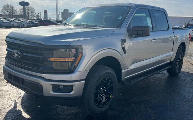 New 2026 Ford F150 XLT w/ XLT Black Appearance Package image 4
